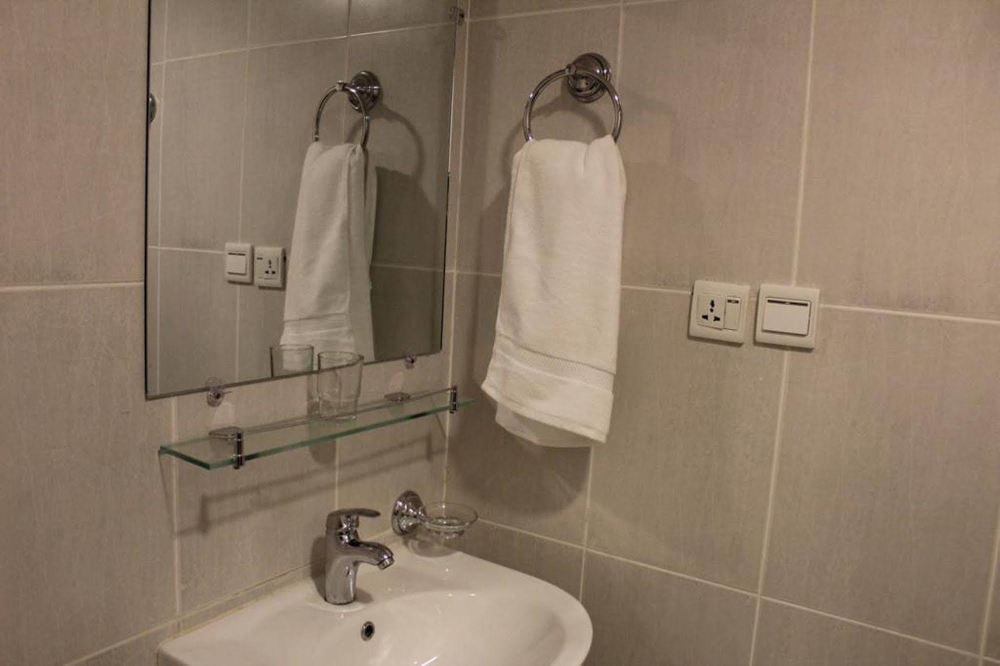 Hotel Diplomat Iszlámábád Kültér fotó